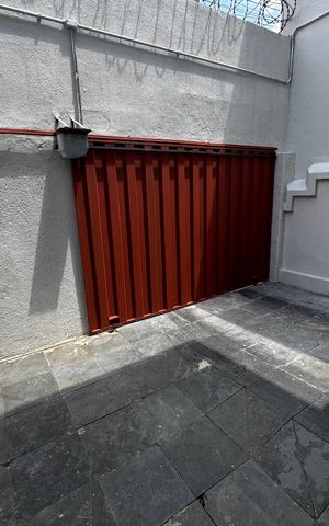 Casa para alugar com 200m², 3 quartos e 2 vagas Casa para alugar com 200m², 3 quartos e 2 vagasVaranda