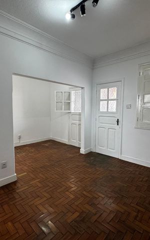 Casa para alugar com 200m², 3 quartos e 2 vagas Casa para alugar com 200m², 3 quartos e 2 vagasSala