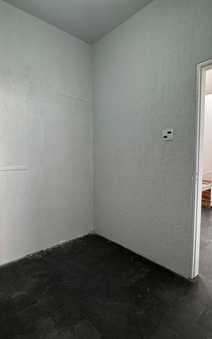 Casa para alugar com 200m², 3 quartos e 2 vagas Casa para alugar com 200m², 3 quartos e 2 vagasSala