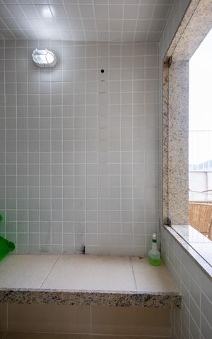 Apartamento à venda com 220m², 3 quartos e 2 vagas Apartamento à venda com 220m², 3 quartos e 2 vagasSauna