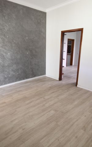 Casa à venda com 208m², 3 quartos e 2 vagasSala