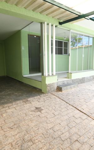 Casa à venda com 208m², 3 quartos e 2 vagasGaragem