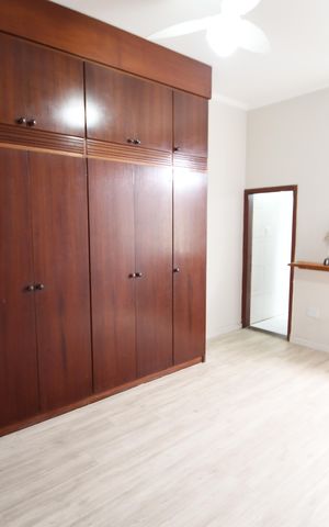 Casa à venda com 208m², 3 quartos e 2 vagasQuarto 3 - Suíte