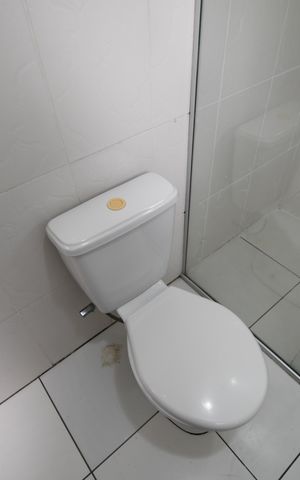 Casa à venda com 208m², 3 quartos e 2 vagasBanheiro 1