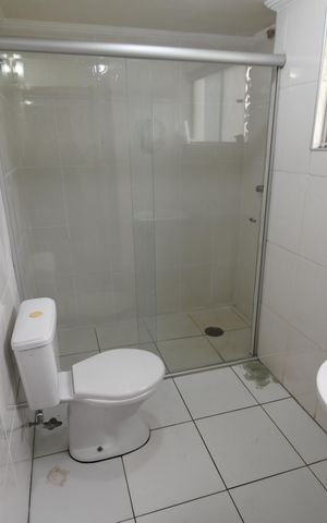 Casa à venda com 208m², 3 quartos e 2 vagasBanheiro 1