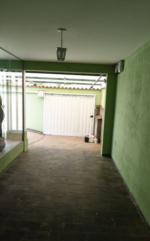 Casa à venda com 208m², 3 quartos e 2 vagasSala/Escritório - Vista