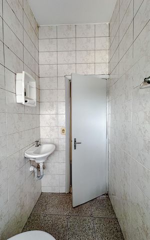 Apartamento para alugar com 62m², 2 quartos e sem vagaBanheiro