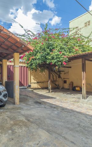 Casa à venda com 147m², 3 quartos e 8 vagas Casa à venda com 147m², 3 quartos e 8 vagasÁrea comum