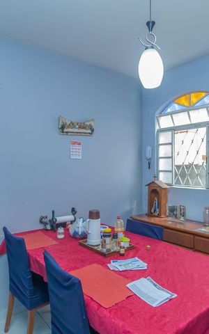 Casa à venda com 147m², 3 quartos e 8 vagas Casa à venda com 147m², 3 quartos e 8 vagasSala de Jantar