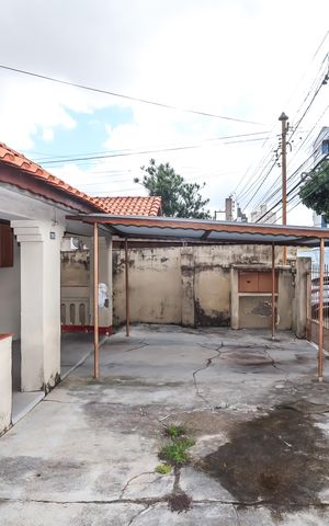 Casa à venda com 498m², 2 quartos e 1 vaga Casa à venda com 498m², 2 quartos e 1 vagaGaragem