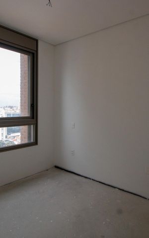 Apartamento à venda com 189m², 3 quartos e 3 vagasSuíte 1