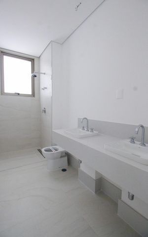 Apartamento à venda com 189m², 3 quartos e 3 vagasBanheiro da Suíte 3