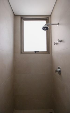 Apartamento à venda com 189m², 3 quartos e 3 vagasBanheiro da Suíte 1