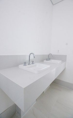 Apartamento à venda com 189m², 3 quartos e 3 vagasBanheiro da Suíte 3