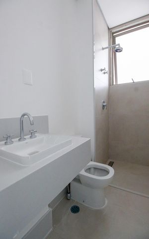 Apartamento à venda com 189m², 3 quartos e 3 vagasBanheiro da Suíte 2