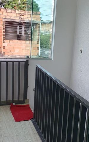 Casa para alugar com 65m², 2 quartos e 1 vaga Casa para alugar com 65m², 2 quartos e 1 vagaEscada