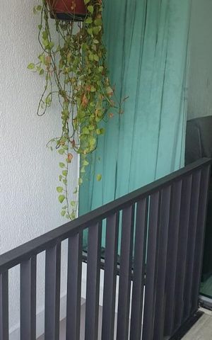 Casa para alugar com 65m², 2 quartos e 1 vaga Casa para alugar com 65m², 2 quartos e 1 vagaEscada