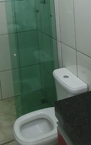 Casa para alugar com 65m², 2 quartos e 1 vaga Casa para alugar com 65m², 2 quartos e 1 vagaBanheiro Social