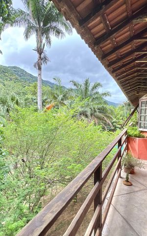 Casa de condomínio para alugar com 5400m², 5 quartos e 2 vagas Casa de condomínio para alugar com 5400m², 5 quartos e 2 vagasVaranda