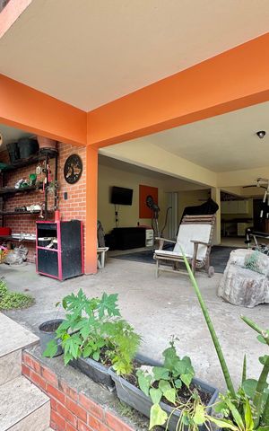 Casa de condomínio para alugar com 5400m², 5 quartos e 2 vagas Casa de condomínio para alugar com 5400m², 5 quartos e 2 vagasÁrea externa