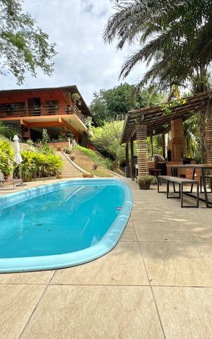 Casa de condomínio para alugar com 5400m², 5 quartos e 2 vagas Casa de condomínio para alugar com 5400m², 5 quartos e 2 vagasÁrea externa