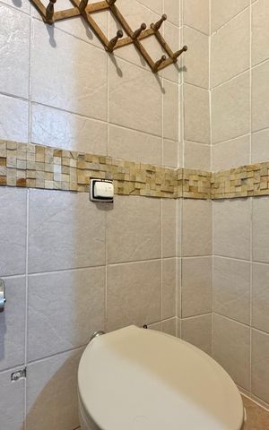 Casa de condomínio para alugar com 5400m², 5 quartos e 2 vagas Casa de condomínio para alugar com 5400m², 5 quartos e 2 vagasBanheiro Social