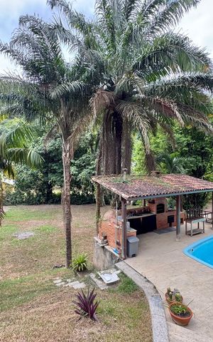 Casa de condomínio para alugar com 5400m², 5 quartos e 2 vagas Casa de condomínio para alugar com 5400m², 5 quartos e 2 vagasÁrea externa