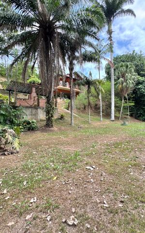 Casa de condomínio para alugar com 5400m², 5 quartos e 2 vagas Casa de condomínio para alugar com 5400m², 5 quartos e 2 vagasÁrea externa