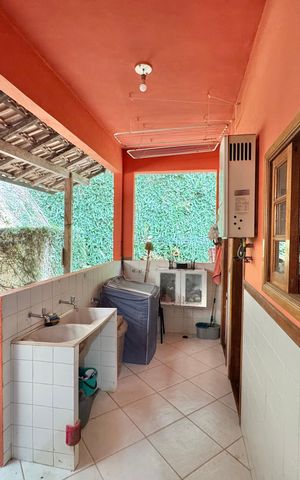 Casa de condomínio para alugar com 5400m², 5 quartos e 2 vagas Casa de condomínio para alugar com 5400m², 5 quartos e 2 vagasÁrea de Serviço
