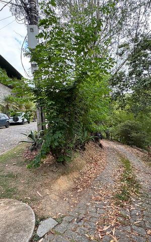 Casa de condomínio para alugar com 5400m², 5 quartos e 2 vagas Casa de condomínio para alugar com 5400m², 5 quartos e 2 vagasÁrea externa