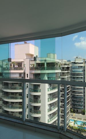 Apartamento à venda com 81m², 3 quartos e 2 vagasQuarto 1 - Vista