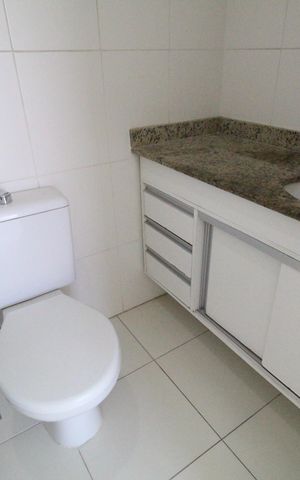 Apartamento à venda com 81m², 3 quartos e 2 vagasBanheiro da suíte