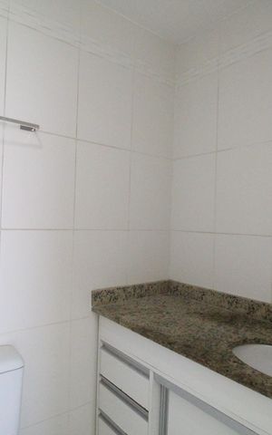 Apartamento à venda com 81m², 3 quartos e 2 vagasBanheiro da suíte