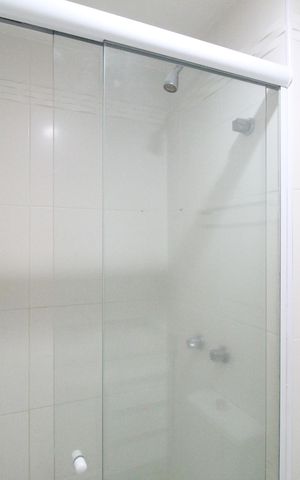 Apartamento à venda com 81m², 3 quartos e 2 vagasBanheiro da suíte