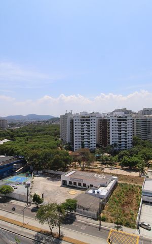 Apartamento à venda com 81m², 3 quartos e 2 vagasÁrea de serviço - Vista