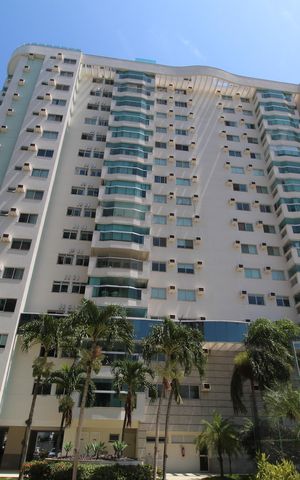 Apartamento à venda com 81m², 3 quartos e 2 vagasFachada do bloco