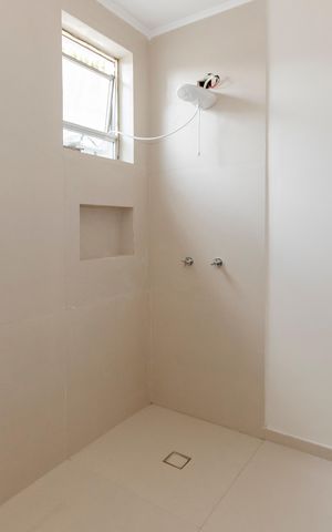 Casa à venda com 252m², 4 quartos e 2 vagas Casa à venda com 252m², 4 quartos e 2 vagasBanheiro da Suíte