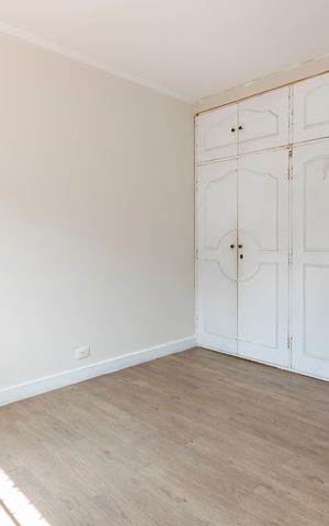 Casa à venda com 252m², 4 quartos e 2 vagas Casa à venda com 252m², 4 quartos e 2 vagasQuarto 1