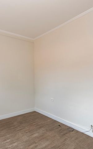 Casa à venda com 252m², 4 quartos e 2 vagas Casa à venda com 252m², 4 quartos e 2 vagasQuarto 3