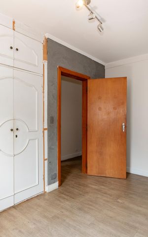 Casa à venda com 252m², 4 quartos e 2 vagas Casa à venda com 252m², 4 quartos e 2 vagasQuarto 2