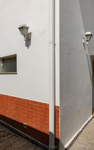 Casa à venda com 252m², 4 quartos e 2 vagas Casa à venda com 252m², 4 quartos e 2 vagasQuintal
