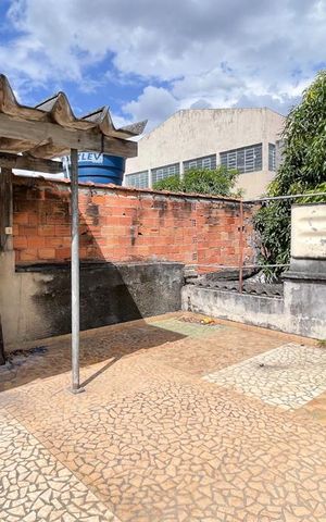 Casa à venda com 200m², 3 quartos e 4 vagas Casa à venda com 200m², 3 quartos e 4 vagasÁrea de Serviço