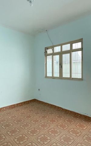 Casa à venda com 200m², 3 quartos e 4 vagas Casa à venda com 200m², 3 quartos e 4 vagasSala