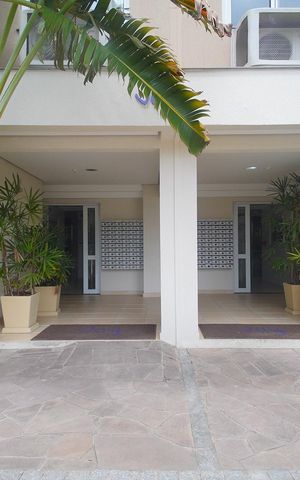 Apartamento à venda com 76m², 2 quartos e 1 vaga Apartamento à venda com 76m², 2 quartos e 1 vagaFachada do bloco
