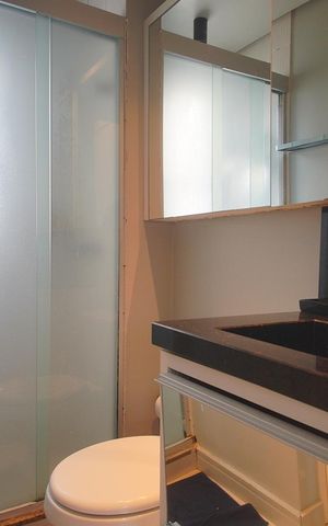 Apartamento à venda com 76m², 2 quartos e 1 vaga Apartamento à venda com 76m², 2 quartos e 1 vagaBanheiro da Suíte