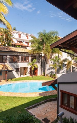 Casa para alugar com 400m², 4 quartos e 3 vagas Casa para alugar com 400m², 4 quartos e 3 vagasSacada da Suíte 4