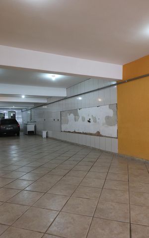 Casa para alugar com 180m², 3 quartos e 8 vagasGaragem