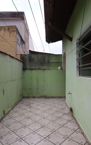 Casa para alugar com 180m², 3 quartos e 8 vagasQuintal