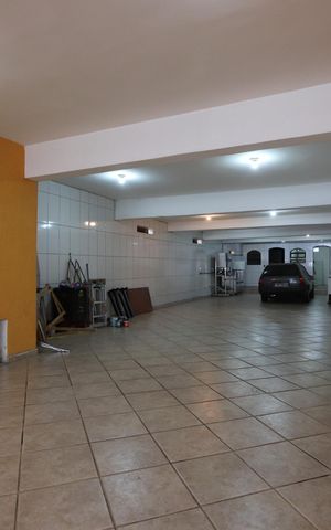 Casa para alugar com 180m², 3 quartos e 8 vagasGaragem