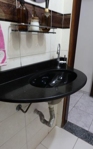 Casa para alugar com 180m², 3 quartos e 8 vagasBanheiro Social